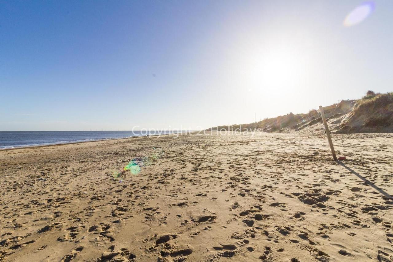 Lovely 4 Berth Chalet Nearby Hembsy Beach In Norfolk Ref 00266Ba Hotel Hemsby Exterior photo